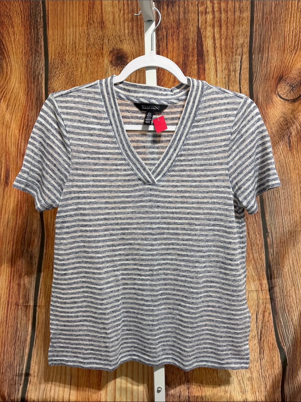 🚨(4/$10) Ellen Tracy Linen Blend V-neck Top Size M